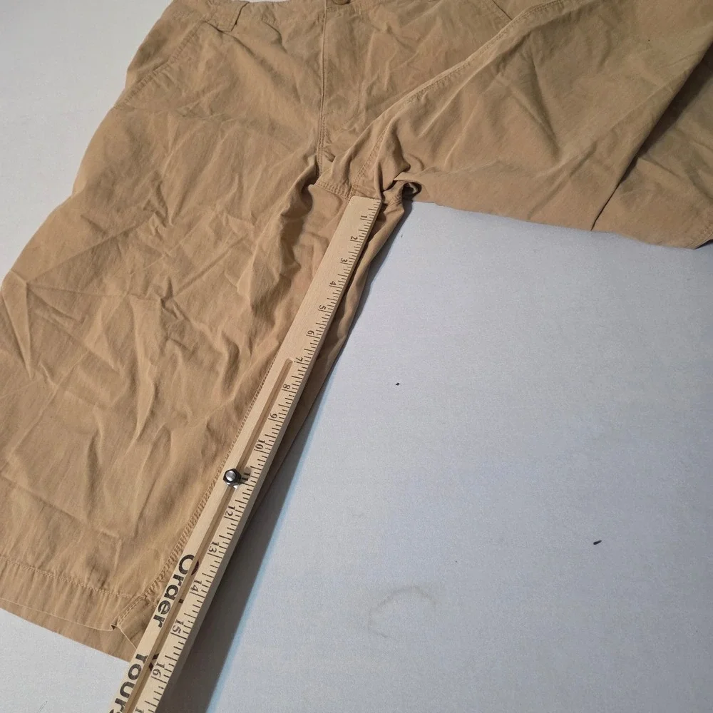 The North Face Shorts‎ Men 34 Tan Casual Hiking Lightweight Flat Front